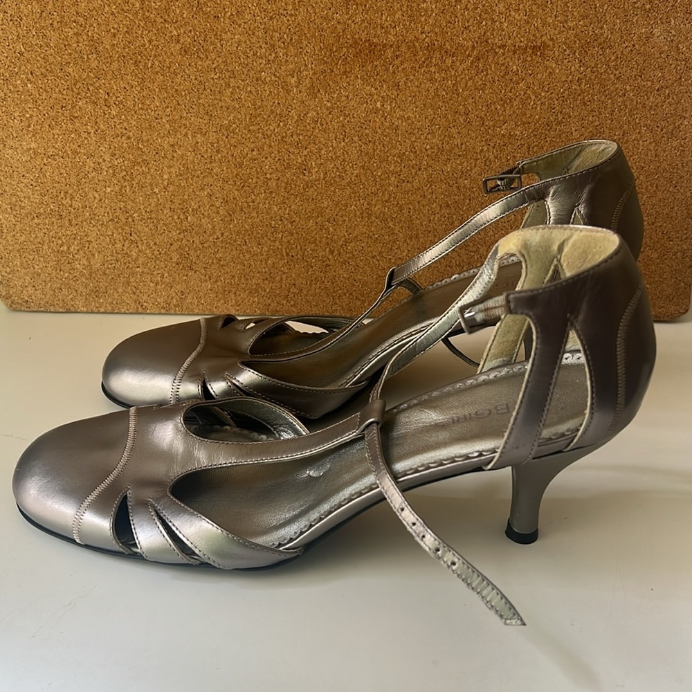 Cute metallic shoes
